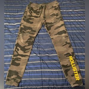 Hollister/Size Large/ Black Camo